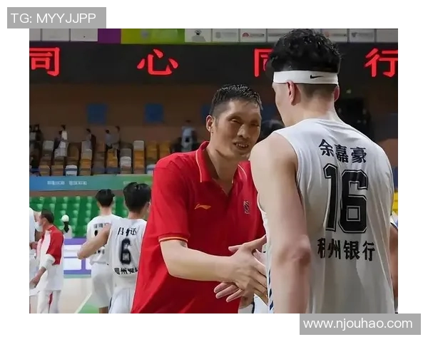 姚明盖诺携手共创篮球传奇展现体育精神与友谊的力量 姚明盖诺携手共创篮球传奇展现体育精神与友谊的力量